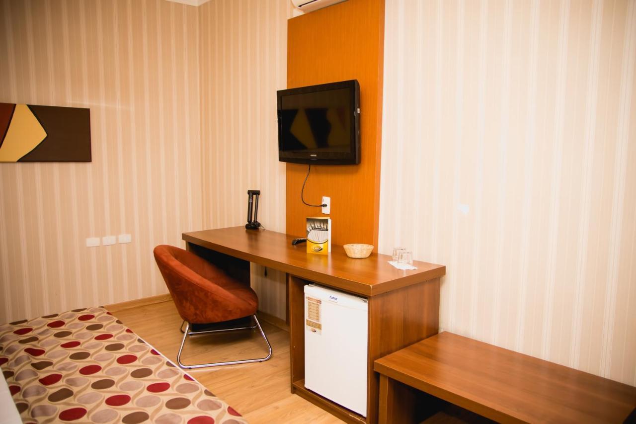 Class Hotel Пасос Екстериор снимка