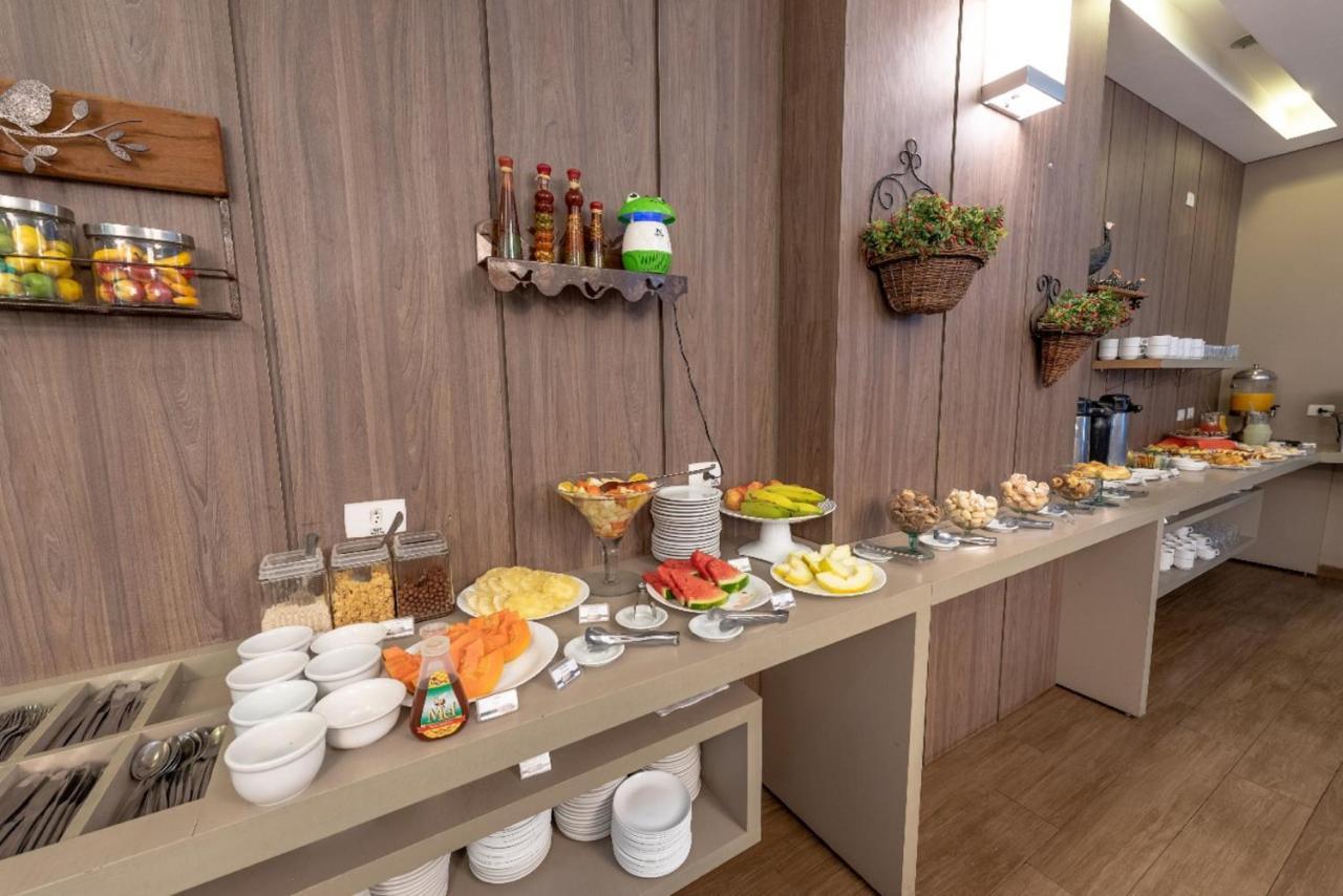 Class Hotel Пасос Екстериор снимка