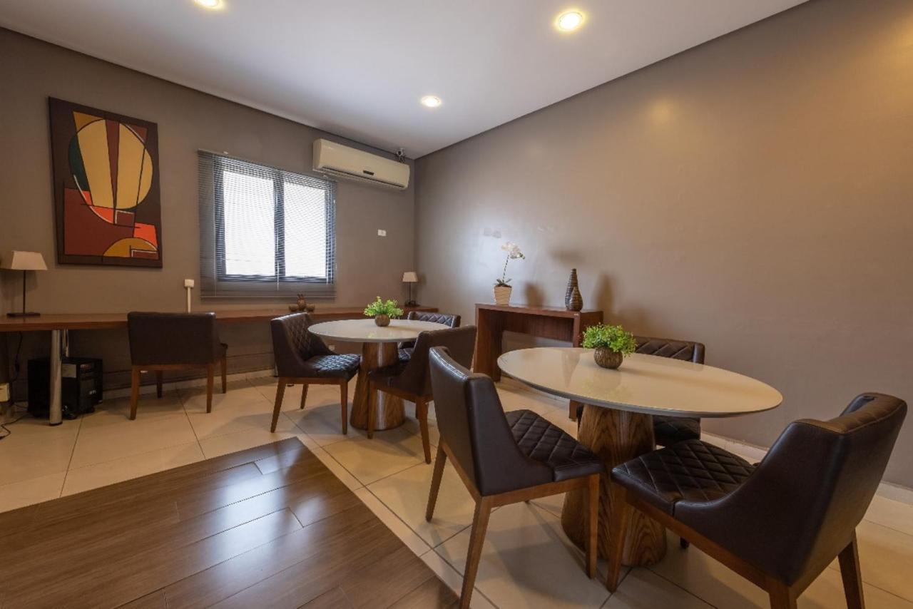 Class Hotel Пасос Екстериор снимка
