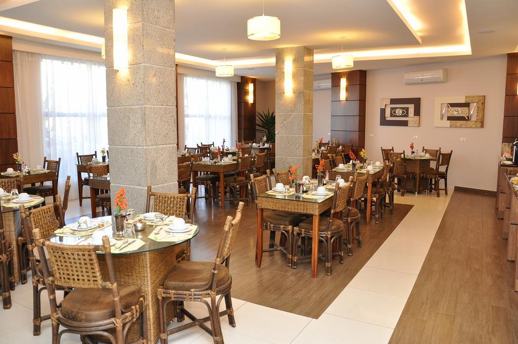 Class Hotel Пасос Екстериор снимка