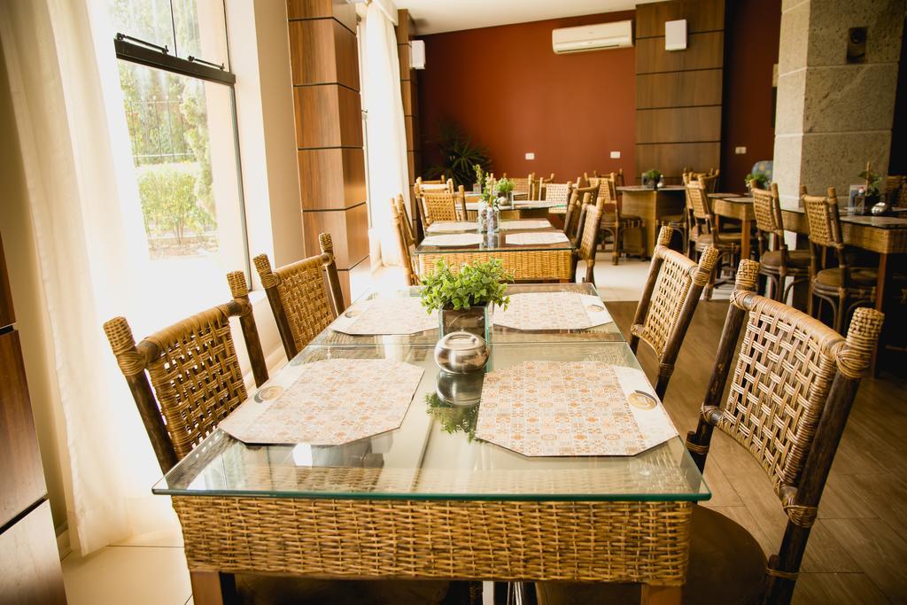 Class Hotel Пасос Екстериор снимка