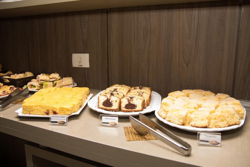 Class Hotel Пасос Екстериор снимка