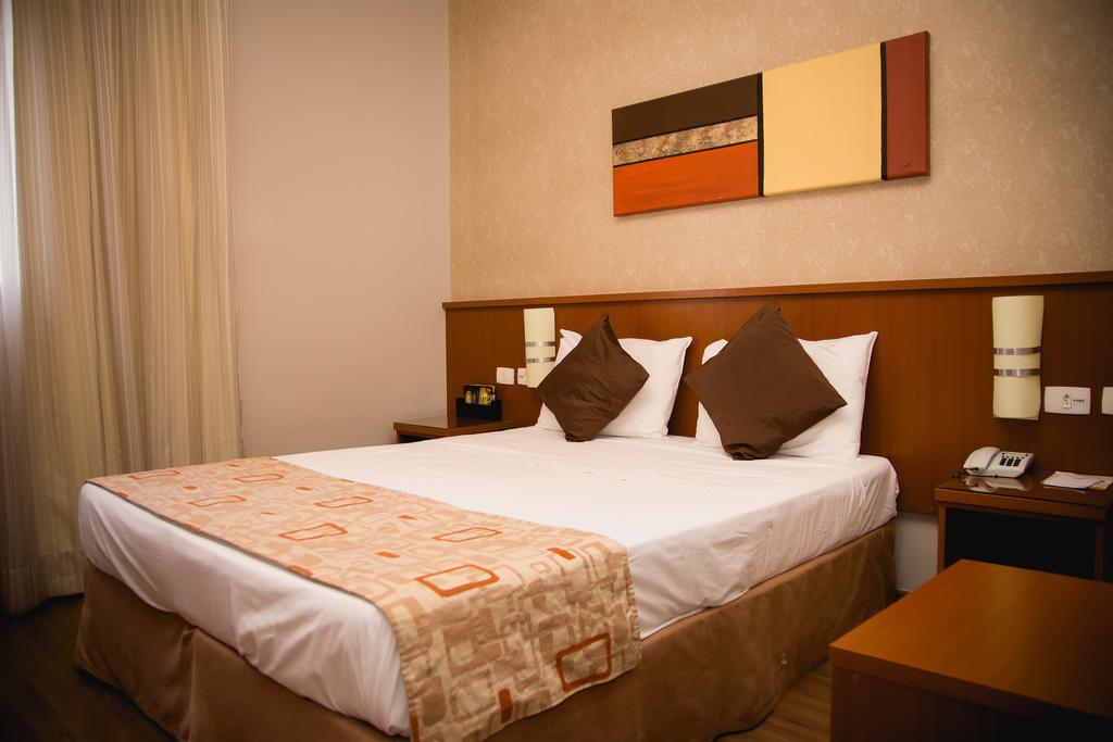 Class Hotel Пасос Екстериор снимка