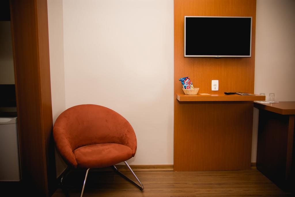 Class Hotel Пасос Екстериор снимка