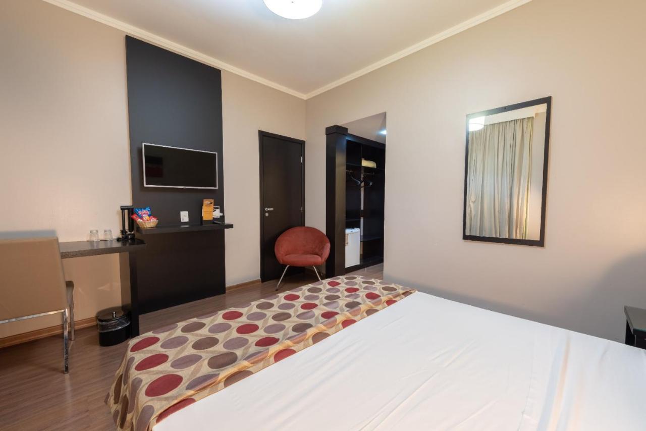 Class Hotel Пасос Екстериор снимка